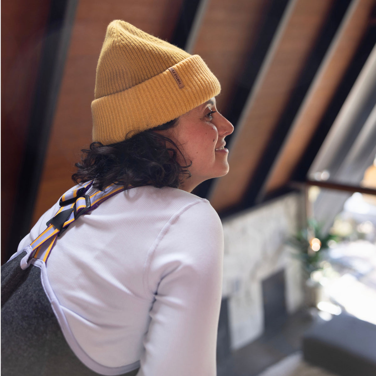 Wool Whitman / Color-Gold