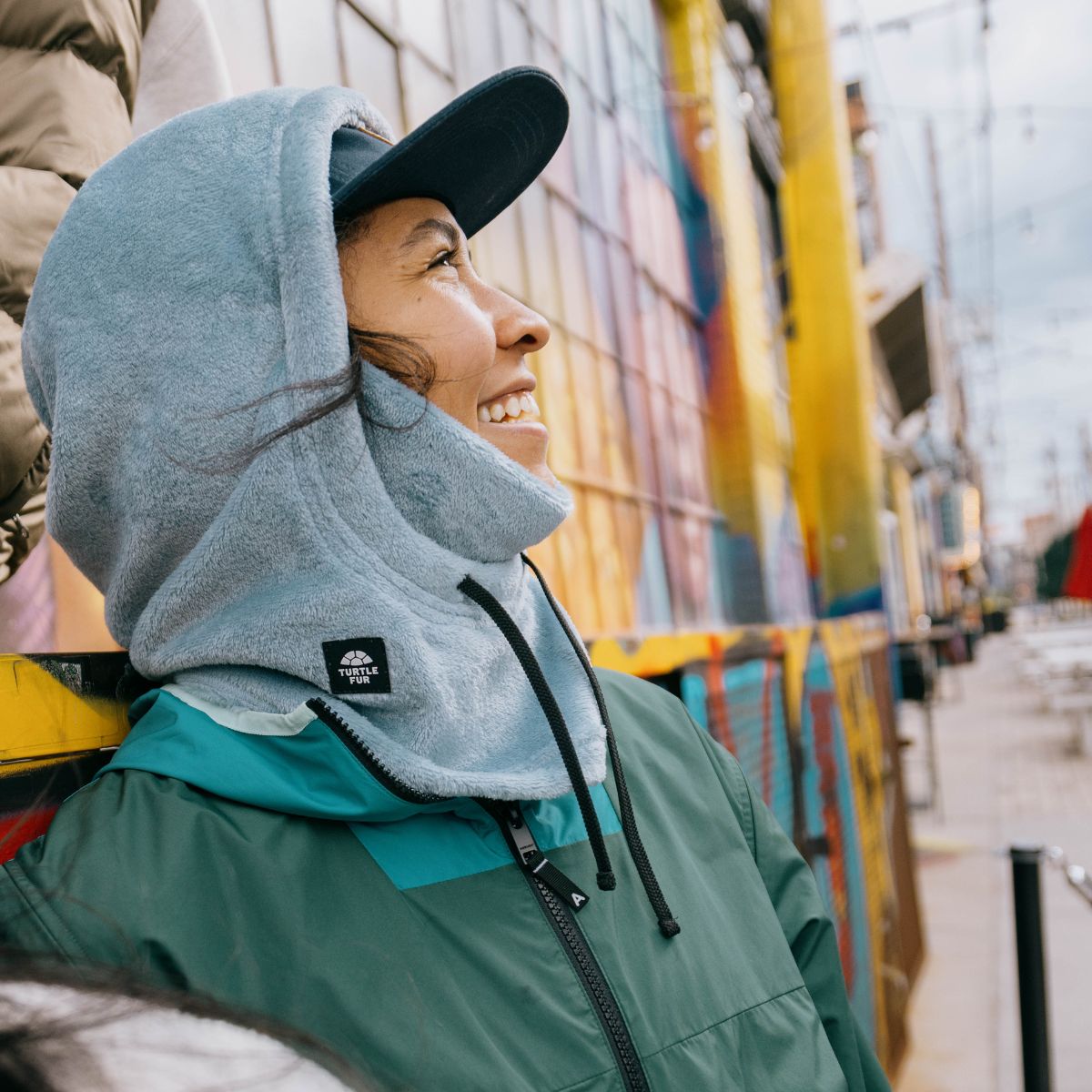Comfort Plush Ollie Overhood / Color-Black