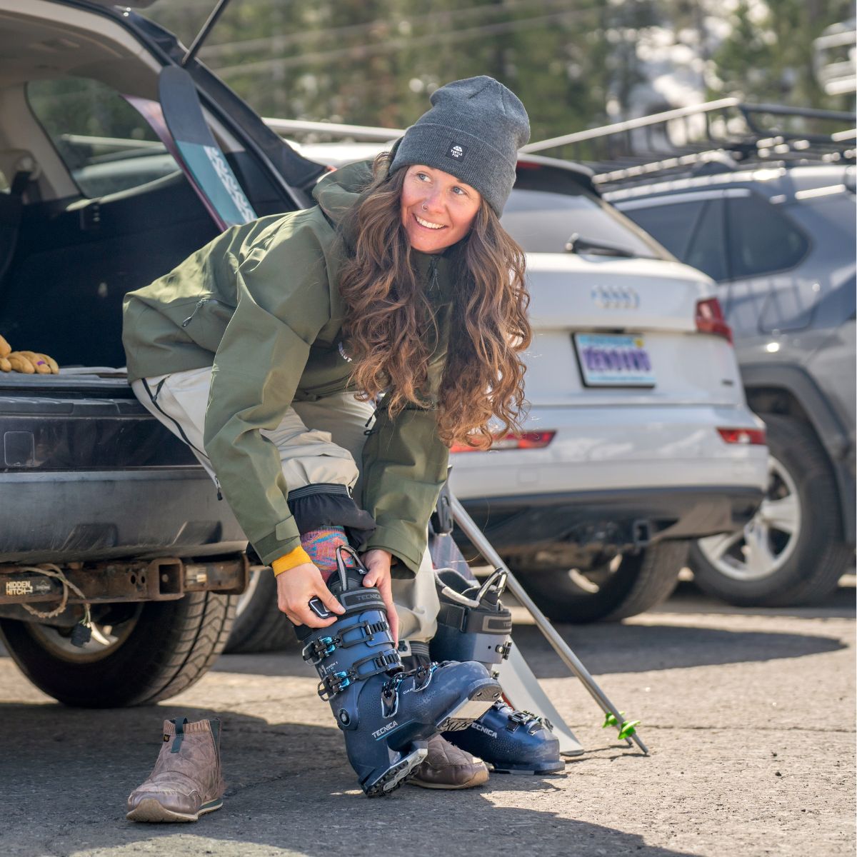 Explorer Beanie / Color-Charcoal