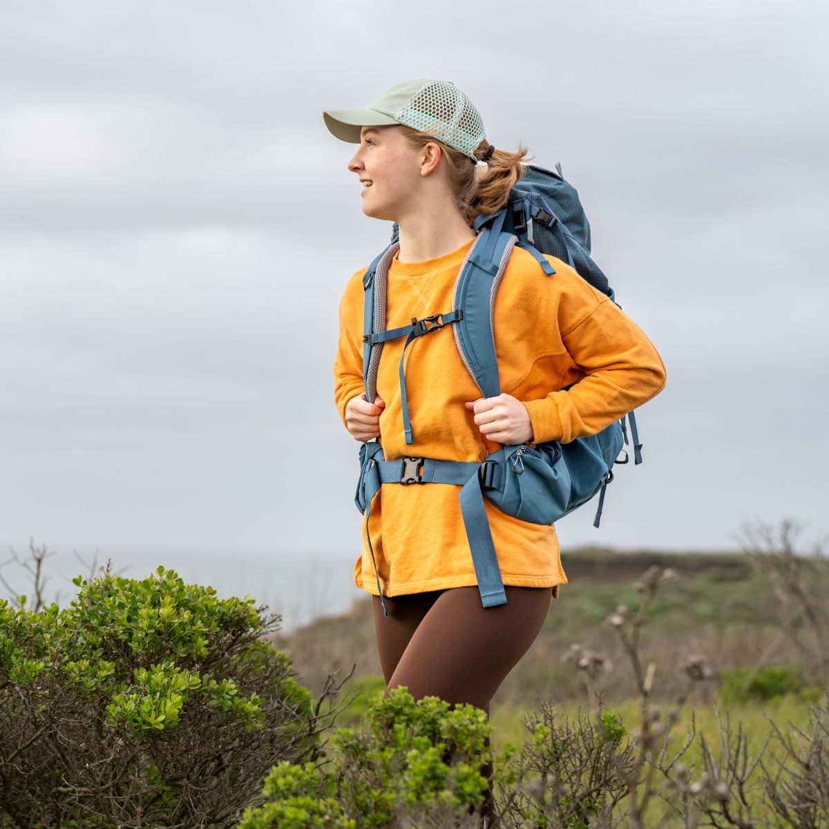 Trekker Trucker Hat / Color-White