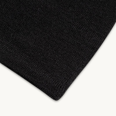 Solid Knit Beanie / Color-Black