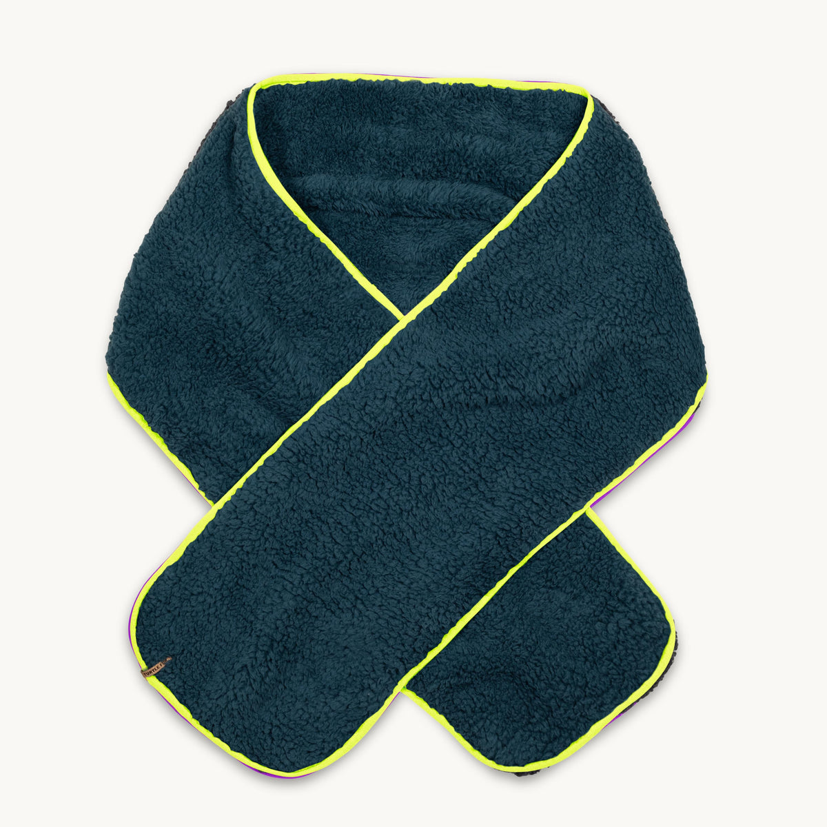 Comfort Lush Snowdrift Scarf / Color-Transformative Teal