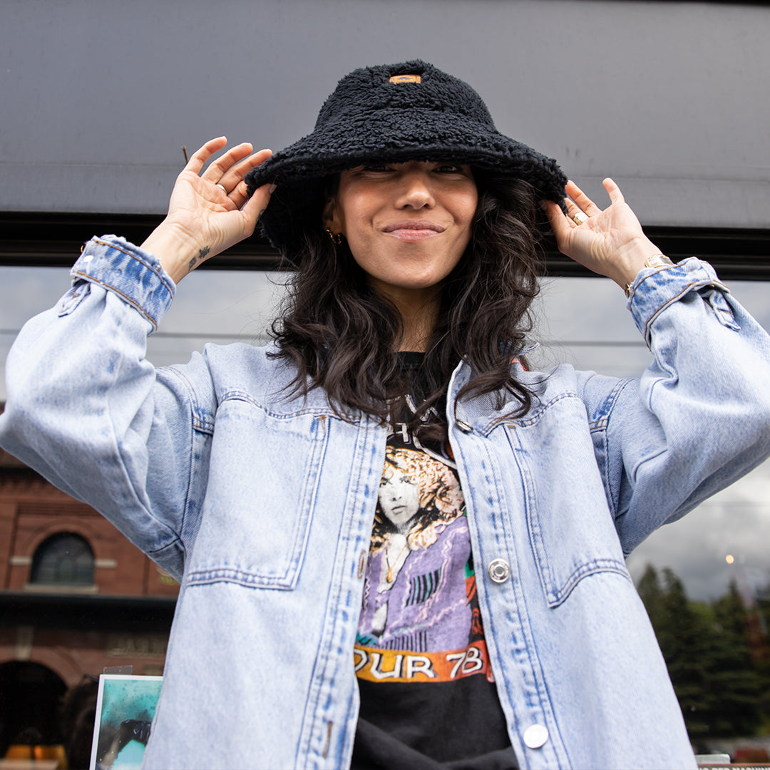 Comfort Lush Stomp Bucket Hat / Color-Black