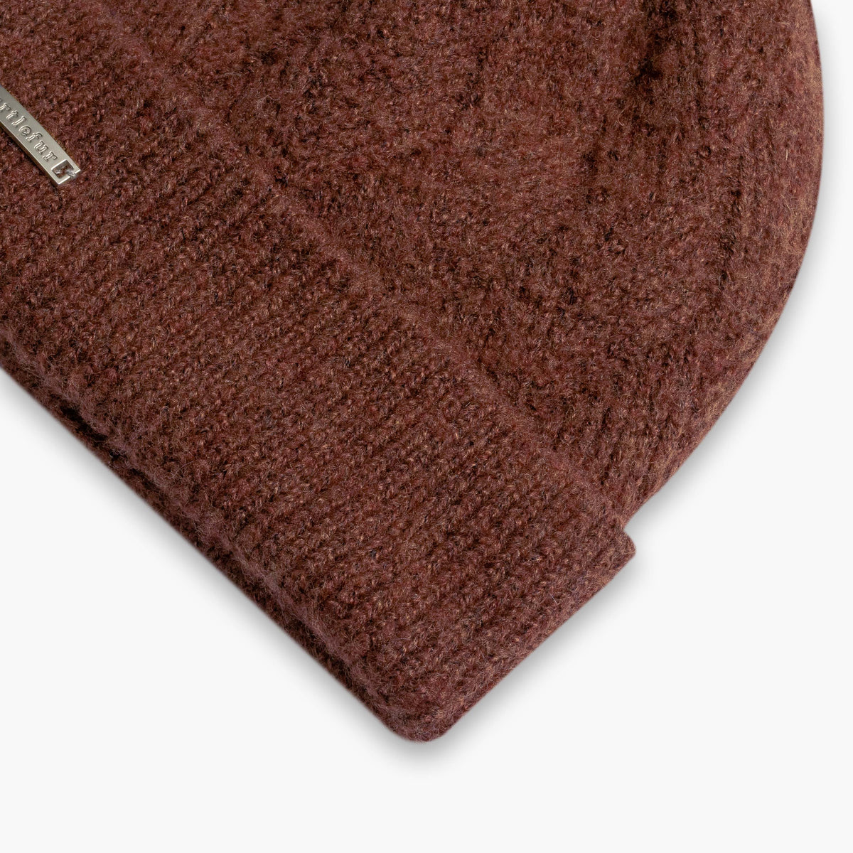 Recycled Victoria Beanie / Color-Brown