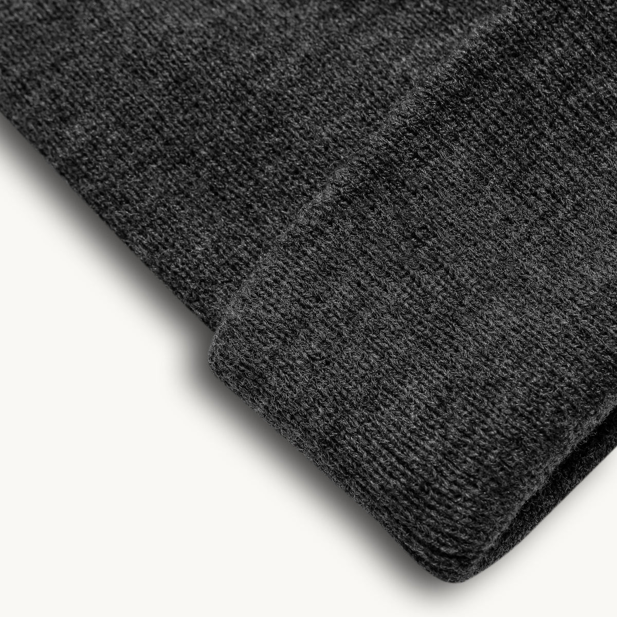Explorer Beanie / Color-Charcoal